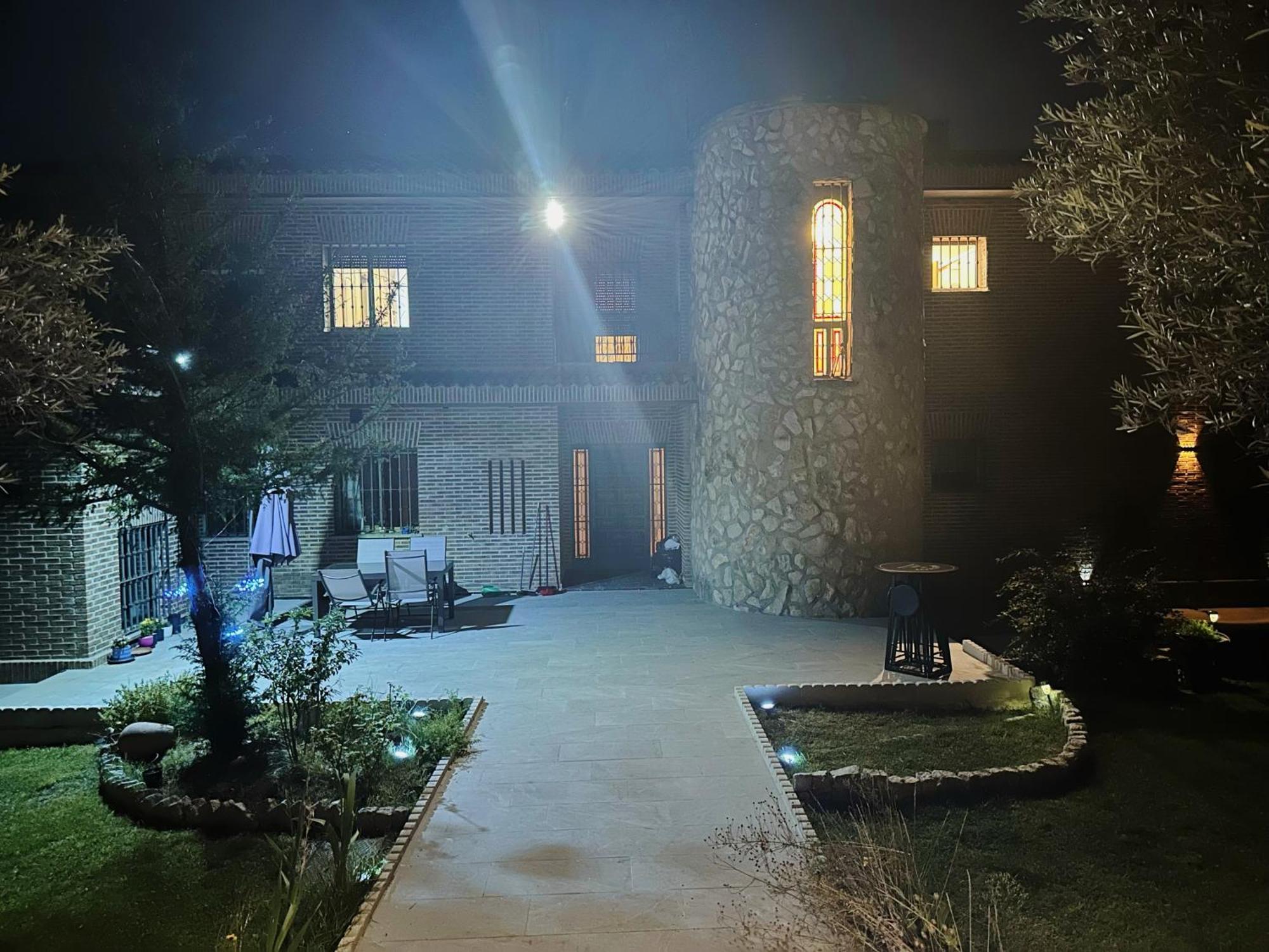 Ferienwohnung Tree House Boadilla del Monte Exterior foto