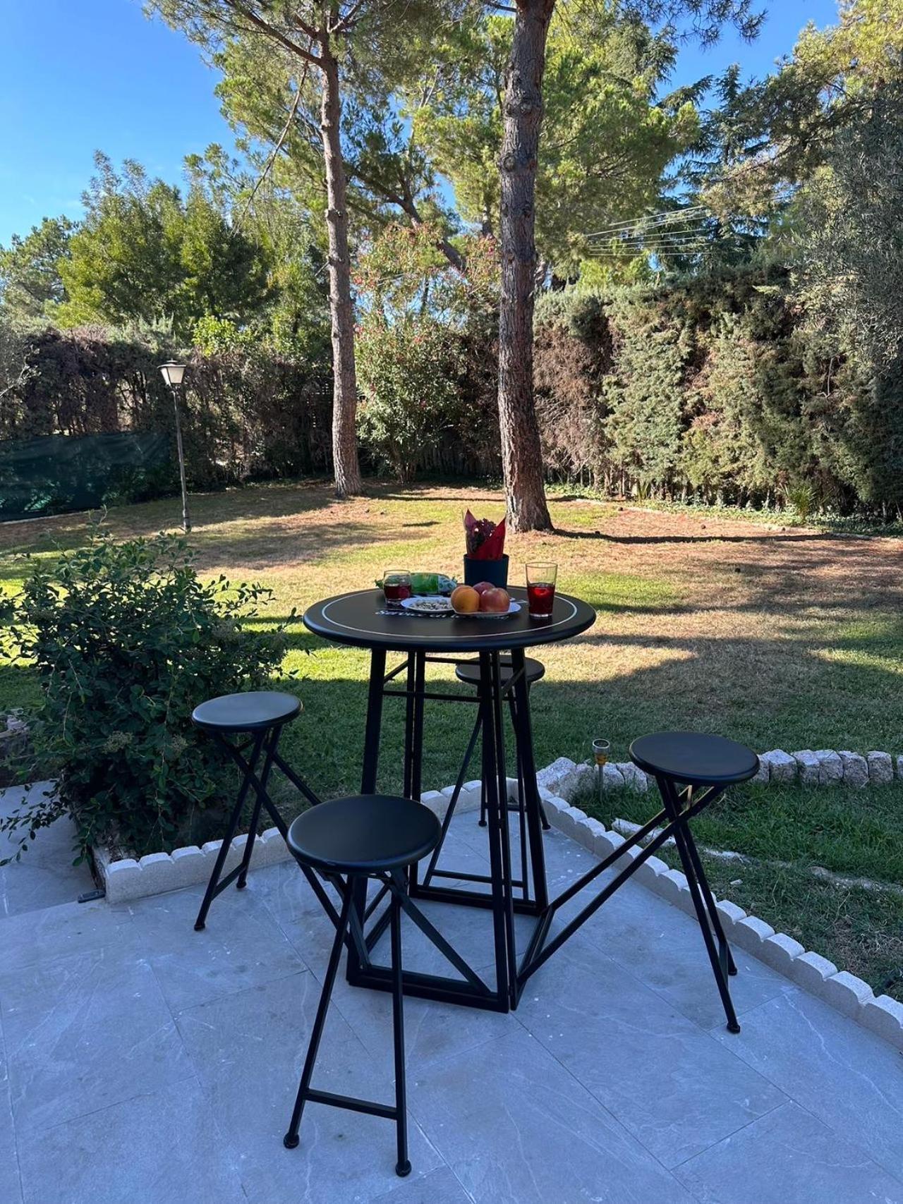 Ferienwohnung Tree House Boadilla del Monte Exterior foto